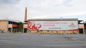 Anhanguera oferece palestras sobre aperfeiçoamento e gestão
