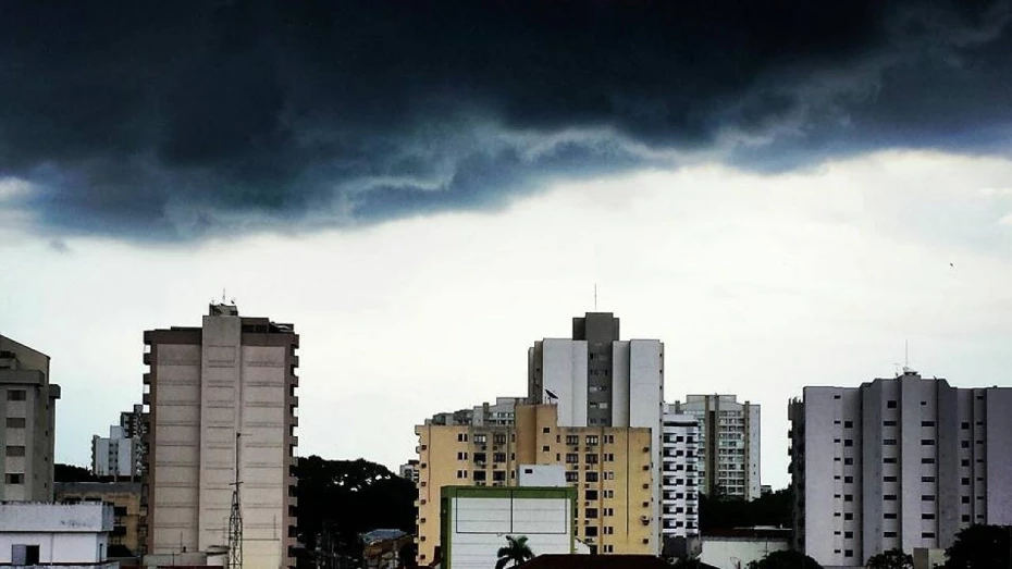 Defesa Civil alerta para chuva forte na região  