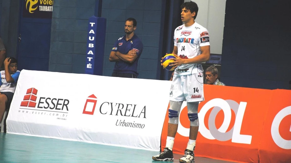Taubaté e Minas iniciam disputa por vaga nas quartas da Superliga