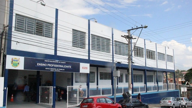 Escola do Trabalho abre vagas pra cursos profissionalizantes