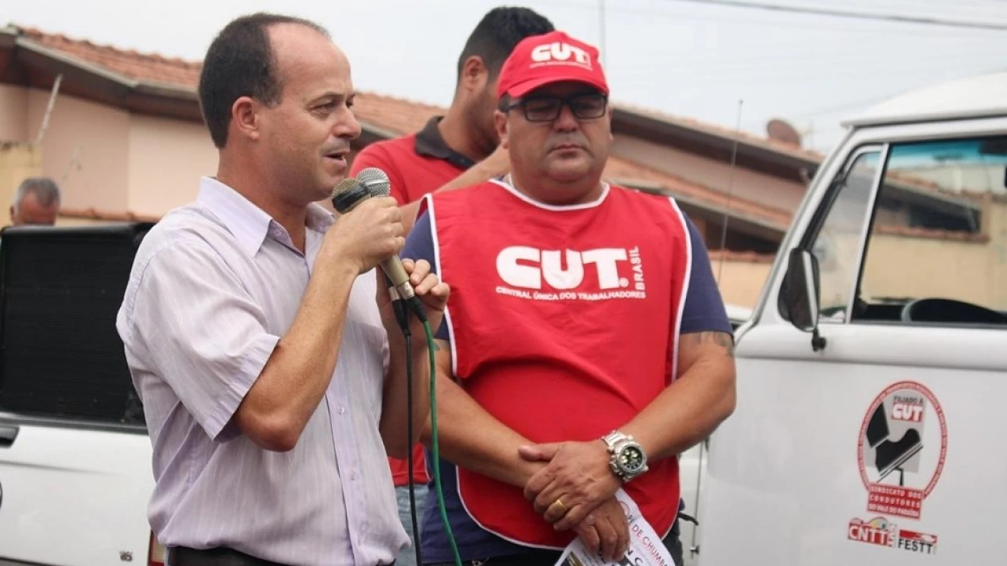 Salvador Soares anuncia saída do PT e filiação ao PRB