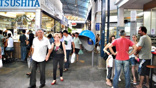 Reforma no Mercadão para limpeza fecha alguns boxes