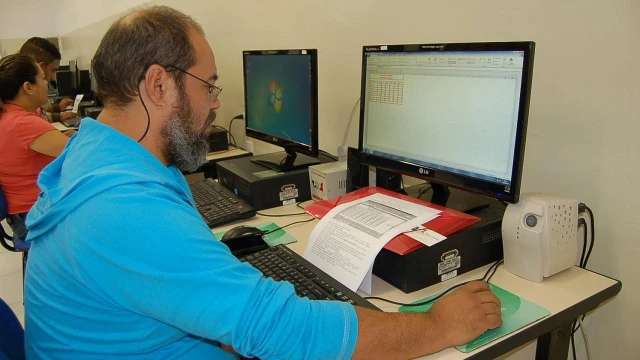 Escolas do Trabalho oferecem mais de 500 vagas em abril 