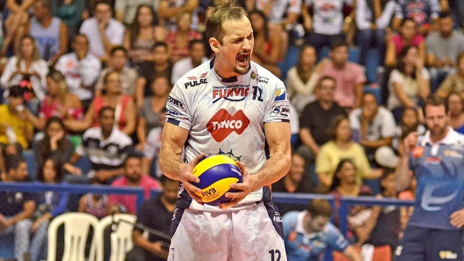 Vôlei Taubaté confirma saída de Lipe da equipe Vôlei Taubaté confirma saída de Lipe da equipe