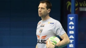 Cézar Douglas vê elenco melhor para a próxima temporada