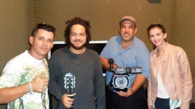 Taubateano emplaca música em rádio da Angola 