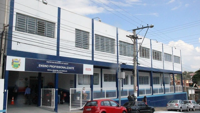 Unidades da Escola do Trabalho oferecem 723 vagas para cursos