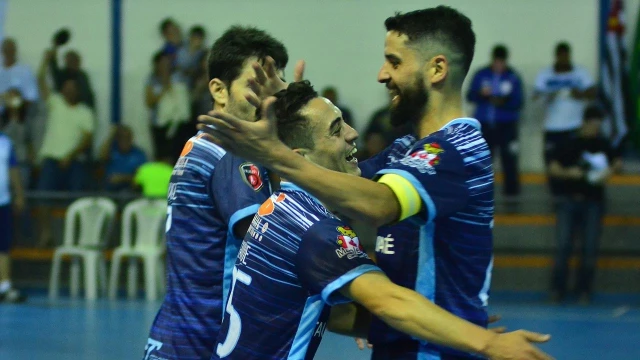 Futsal Taubaté vence sem sustos e avança na Liga Paulista