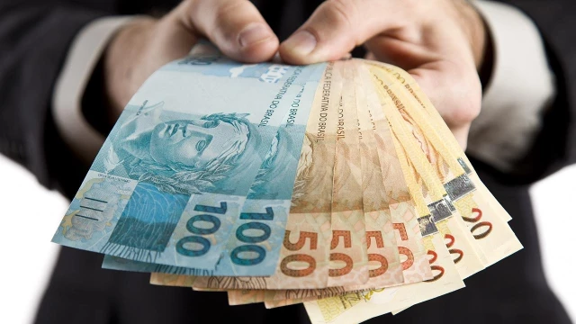 3°lote do Imposto de Renda paga R$ 20,3 milhões 