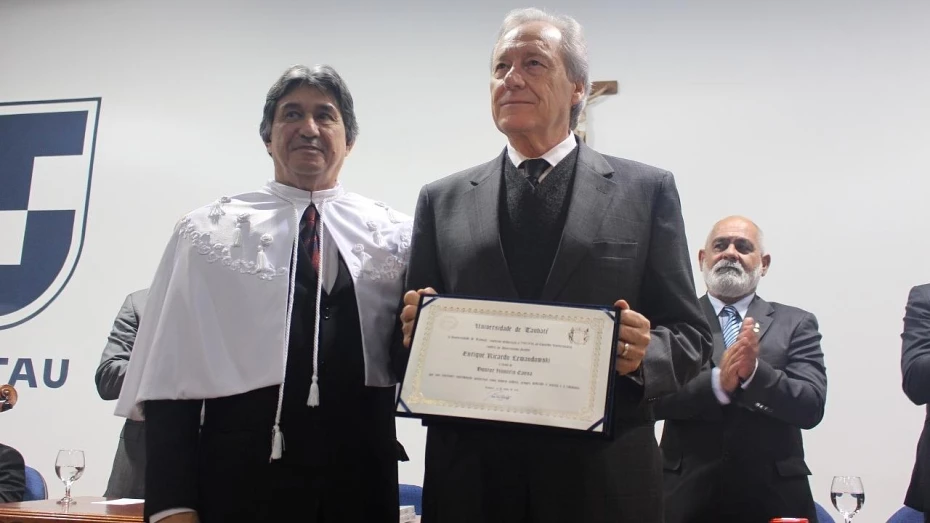 Ricardo Lewandowski ganha Título de Doutor Honoris Causa