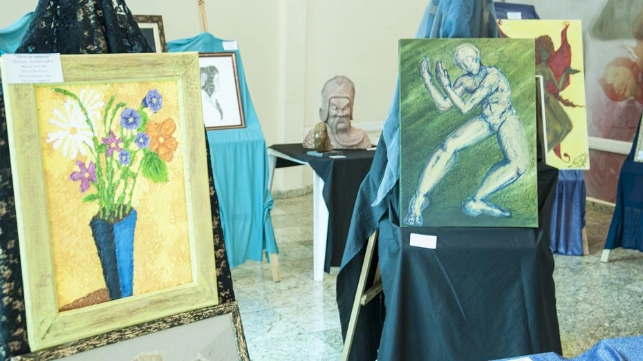 Câmara recebe exposição “Matéria viva” Câmara recebe exposição “Matéria viva”
