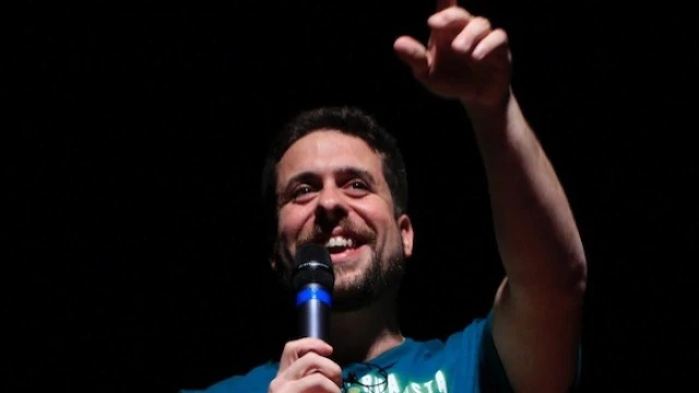 Maurício Meirelles faz apresentações no Teatro Metrópole