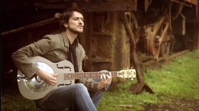 Com influências folk, Tuia apresenta show no Sesc Taubaté com 