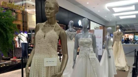 Exposição histórica de vestidos de noiva é atração no Taubaté Shopping