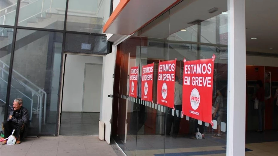 Paralisação dos bancos completa 30 dias Paralisação dos bancos completa 30 dias