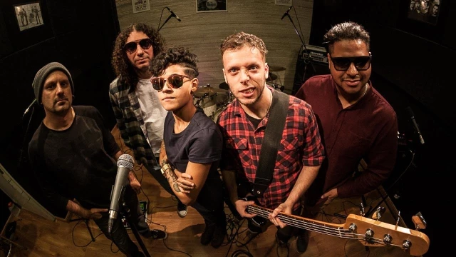Show da banda Bella N’Jokers é atração no Sesc