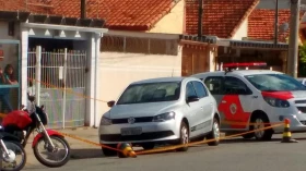 Mulher é baleada no rosto em frente escola do filho 