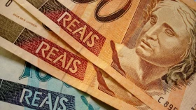 Dobra número de brasileiros que não tem planos para 1ª parcela do 13º salário Dobra número de brasileiros que não tem planos para 1ª parcela do 13º salário