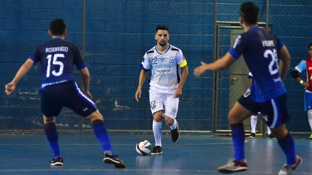 Com gols no fim, Taubaté bate Mogi das Cruzes na Copa Paulista