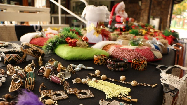 Bazar de Natal é atração deste domingo no Sesc