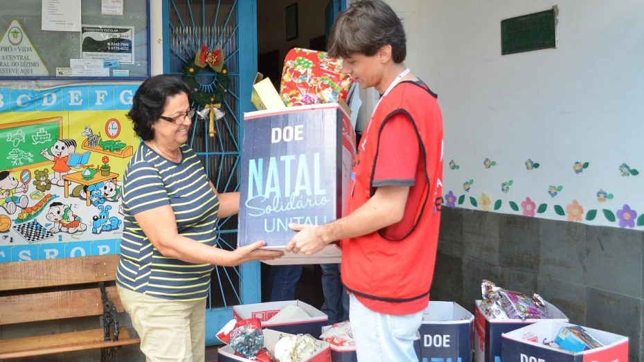 Campanha da Unitau arrecada centenas de brinquedos e alimentos Campanha da Unitau arrecada centenas de brinquedos e alimentos