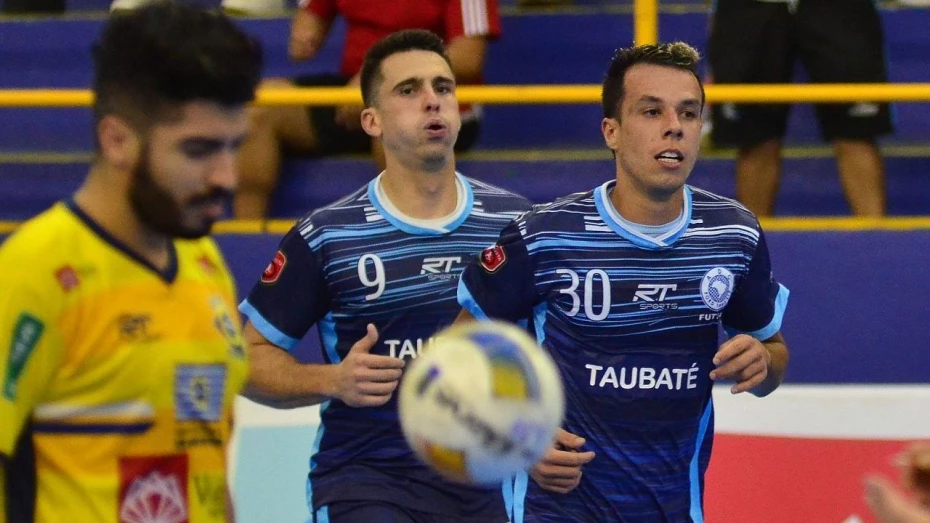 Futsal Taubaté perde treinador e outros seis atletas para 2017 Futsal Taubaté perde treinador e outros seis atletas para 2017