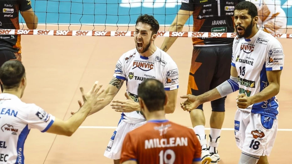 Superliga volta neste sábado com jogo entre Taubaté e Castro-PR