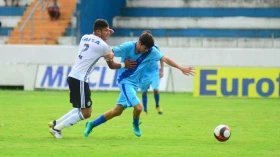 Coritiba define no segundo tempo e elimina Taubaté da Copinha
