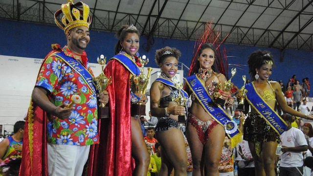 Taubaté elege Corte de Momo do Carnaval 2017