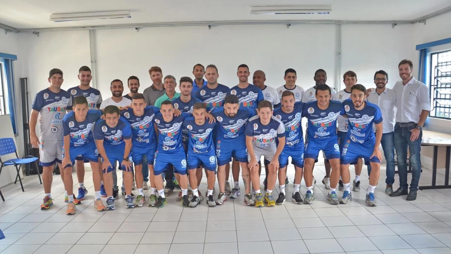 Diretoria apresenta elenco do Futsal Taubaté para temporada 2017 Diretoria apresenta elenco do Futsal Taubaté para temporada 2017
