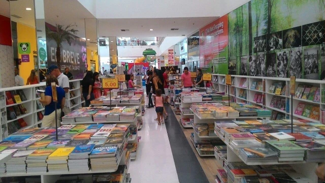 Feira do Livro é atração no Via Vale Garden Shopping