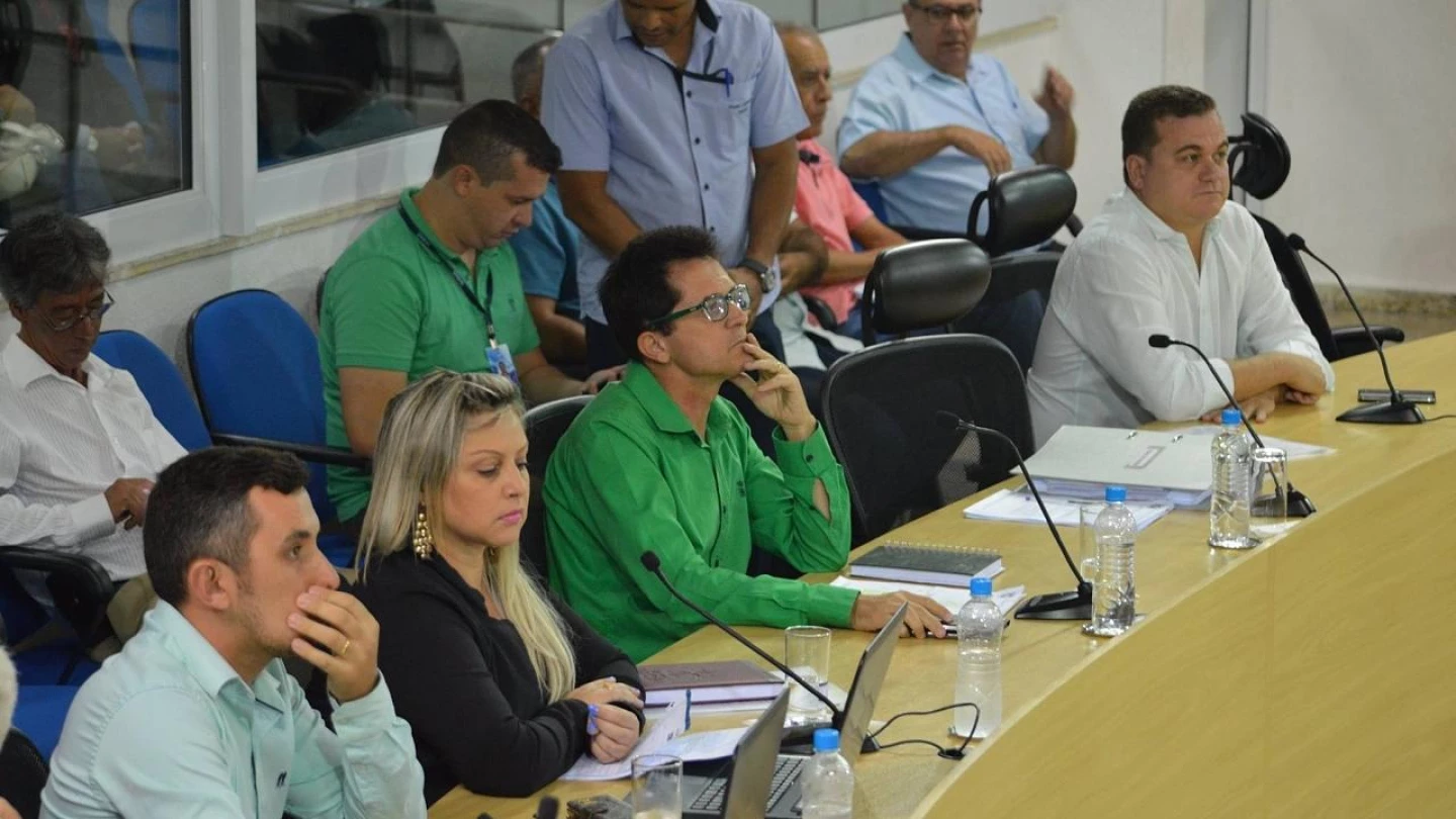 Vereadores aprovam moção de repúdio contra reforma do ensino médio