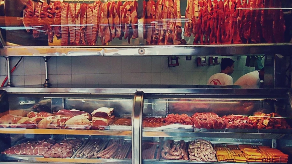 Governo veta carne na merenda das escolas após operação da PF Governo veta carne na merenda das escolas após operação da PF