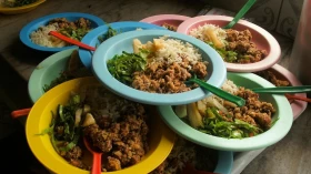 Secretaria de Educação de São Paulo recua e mantém carne na merenda