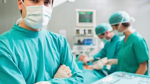 Prefeitura abre processo seletivo para médicos e técnicos