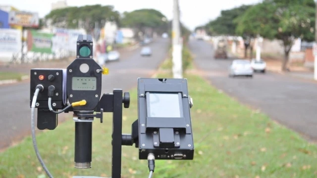 Prefeitura divulga relação de vias que recebem radar móvel