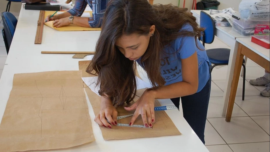 Escola do Trabalho abre inscrições para 370 vagas em cursos gratuitos Escola do Trabalho abre inscrições para 370 vagas em cursos gratuitos
