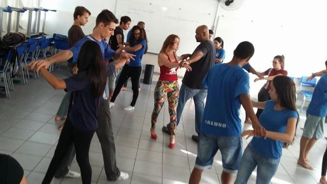 Felicidança está com inscrições abertas para adolescentes e adultos