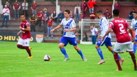 EC Taubaté anuncia treinador e primeiro reforço para Copa Paulista