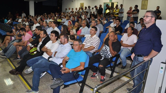 Regulamentação do Uber é debatida na Câmara
