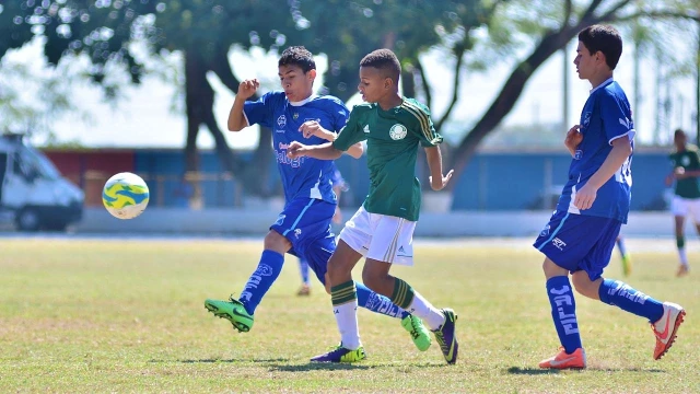 Palmeiras realiza peneira de futebol em Taubaté 