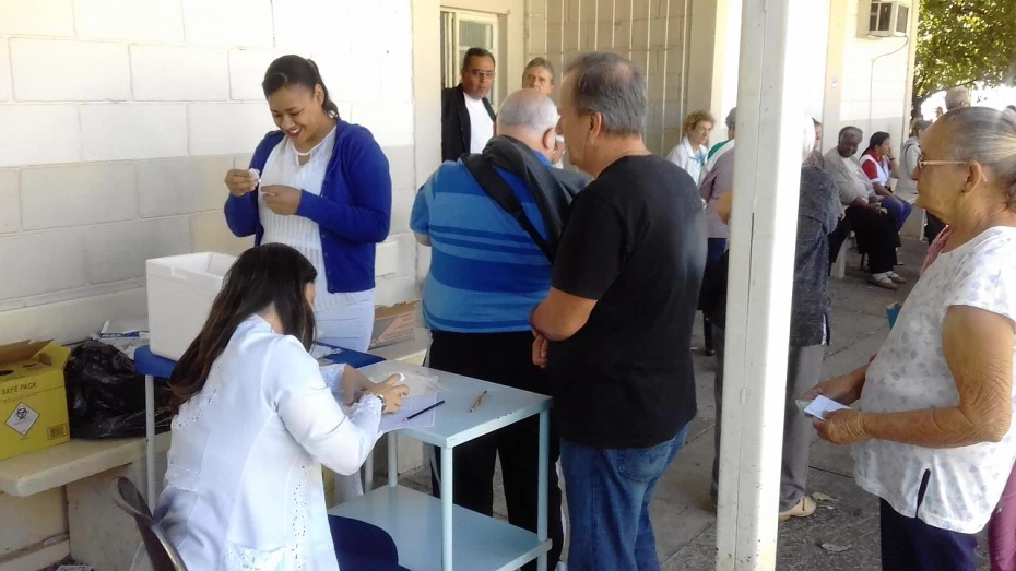 Último dia de vacinação é marcado pela meta abaixo entre gestantes Último dia de vacinação é marcado pela meta abaixo entre gestantes