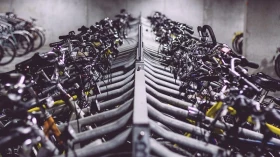 Câmara aprova proposta que inclui bicicletários em farmácias