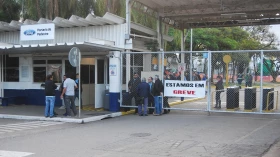 Trabalhadores entram em greve por tempo indeterminado na Ford