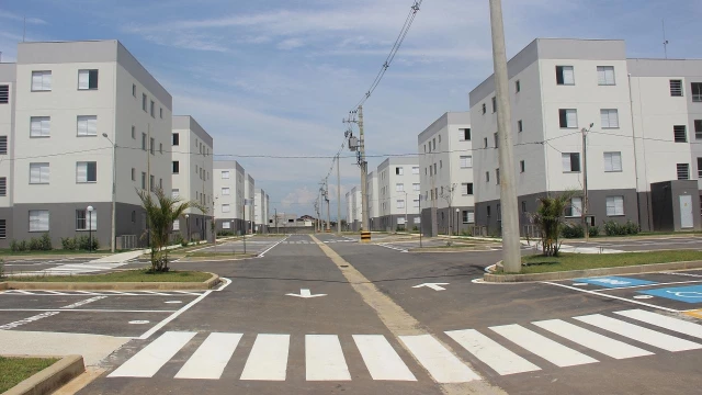 Moradias populares são resgatadas após irregularidades