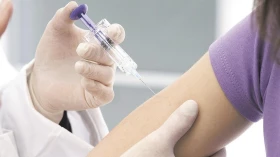 Vacinação para HPV, meningo C e hepatite B é intensificada 
