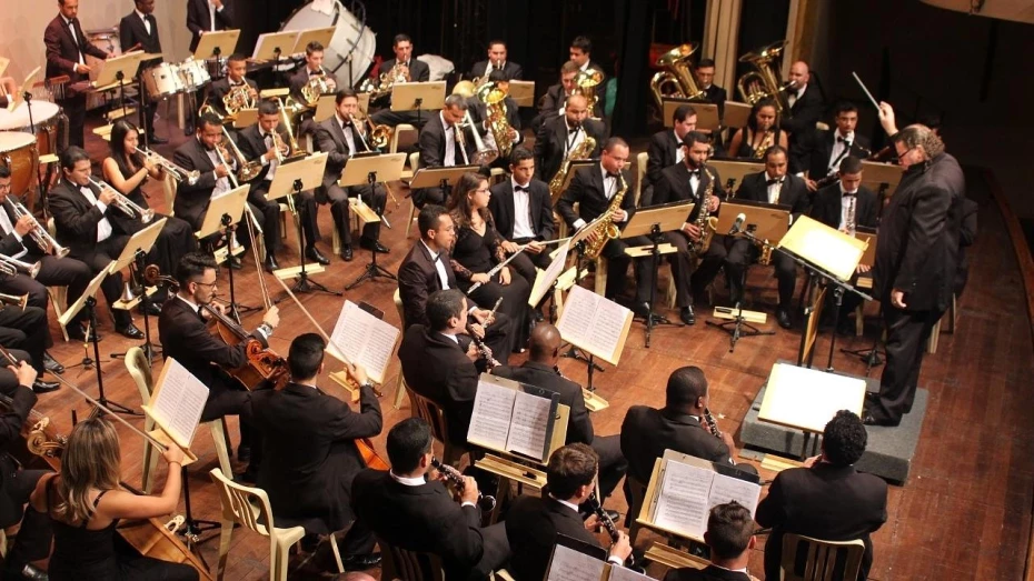 Banda Sinfônica de Taubaté se apresenta em Campos do Jordão Banda Sinfônica de Taubaté se apresenta em Campos do Jordão