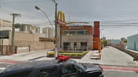 Pontos comerciais da região central são alvos de roubos no domingo 