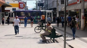 Barracas são removidas da região central de Taubaté