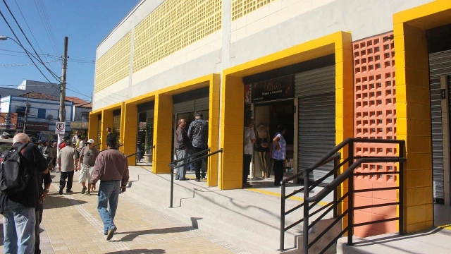 Novo Camelódromo é inaugurado com 136 boxes em Taubaté